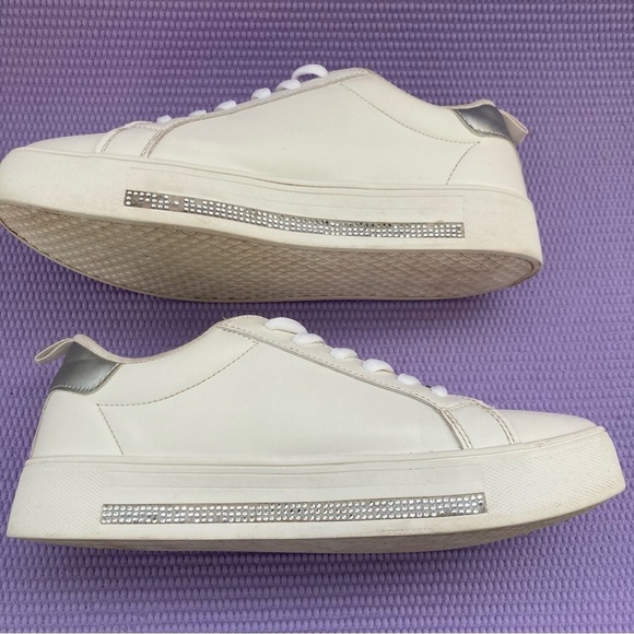 woman’s Mickey Mouse Low Top Bling sneakers Size 7m ( 10.5 “length) - Picture 5 of 12